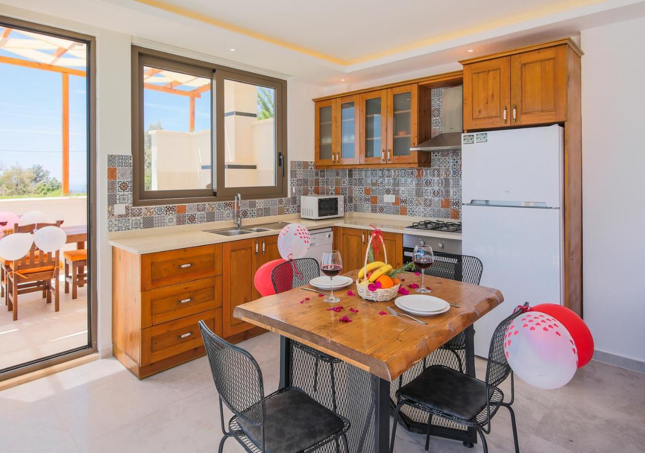 Villa 1 Sleeps 2 Honeymoon Isolated Infinity-Villa Orkide Uzumlu  Kültér fotó